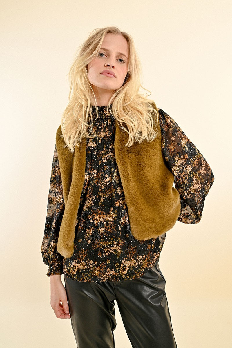 KHAKI