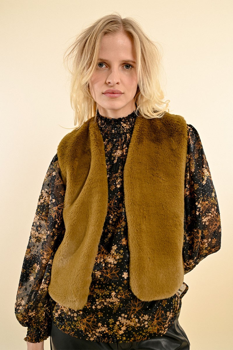 KHAKI