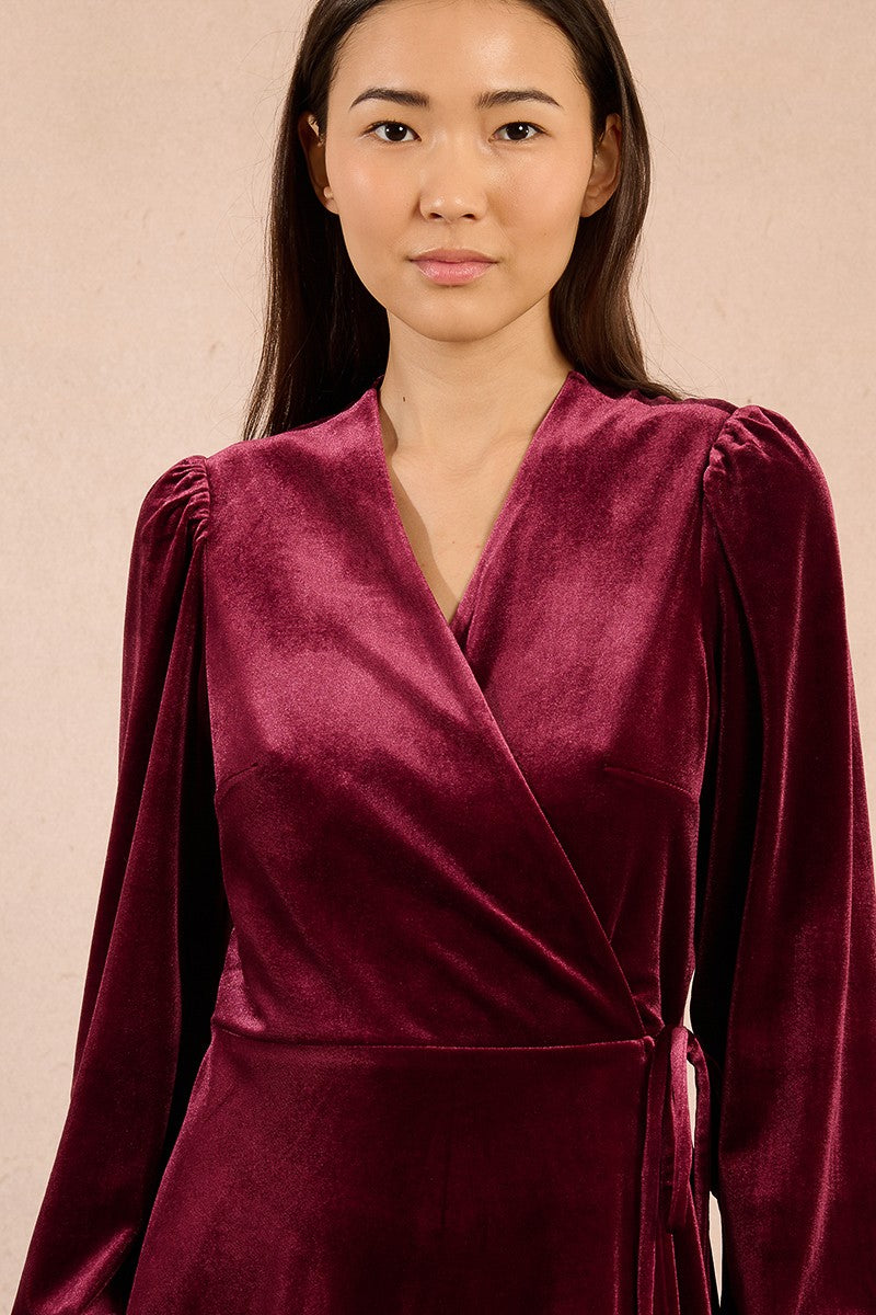 DARK RED