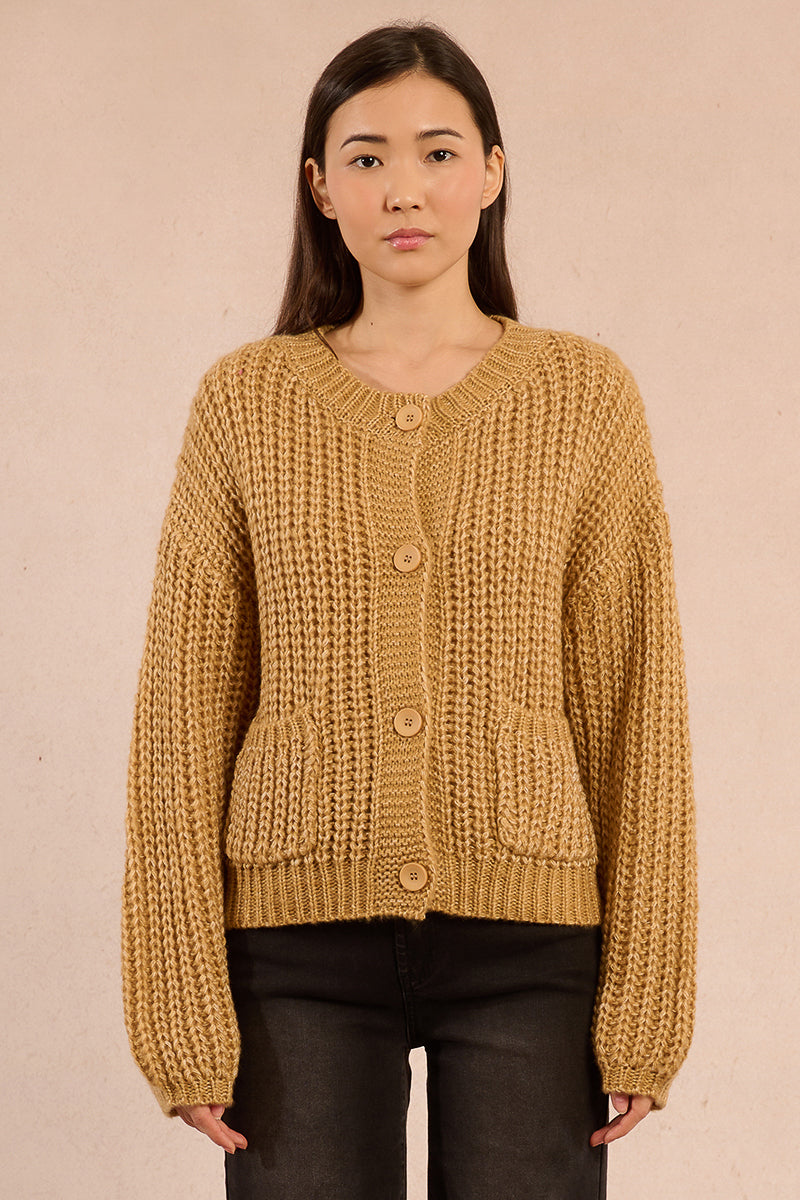 GOLDEN BEIGE