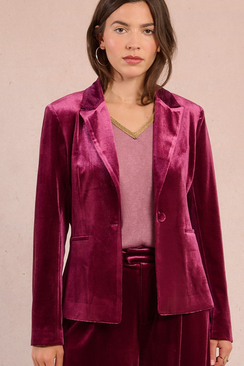 DARK RED