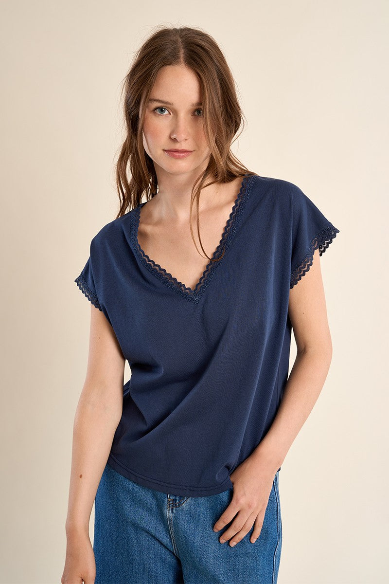 NAVY BLUE