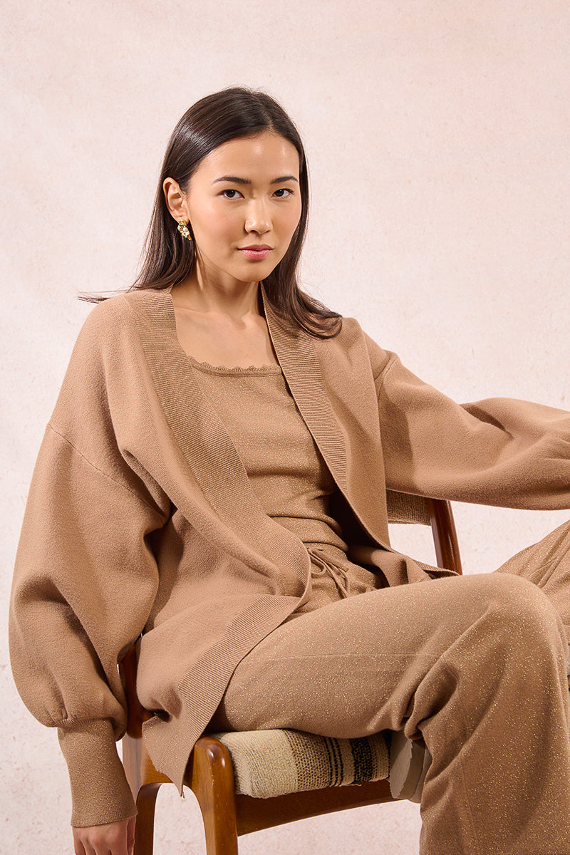 GOLDEN BEIGE