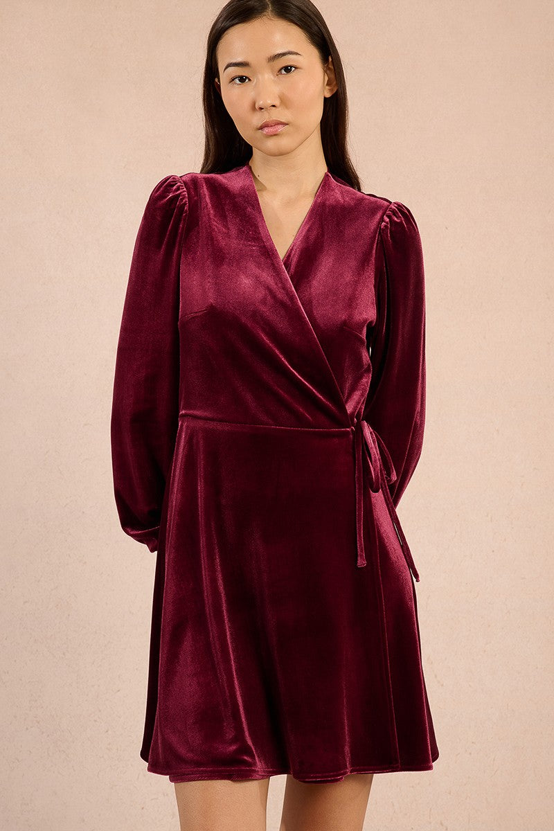 DARK RED