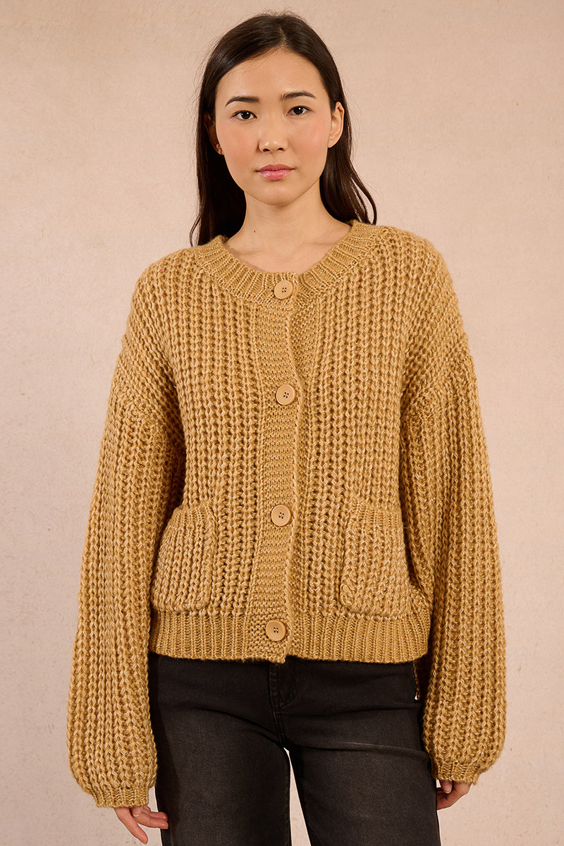 GOLDEN BEIGE