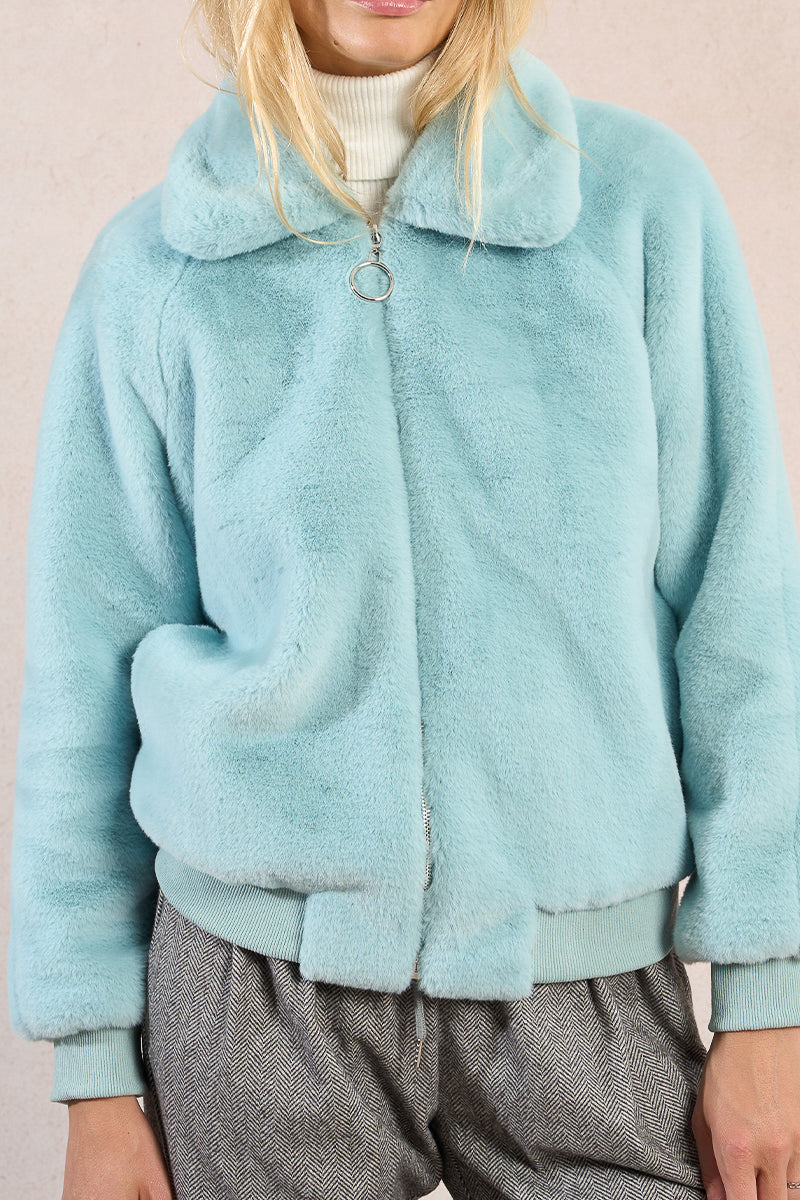 AQUA BLUE
