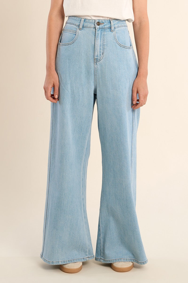 LIGHT DENIM