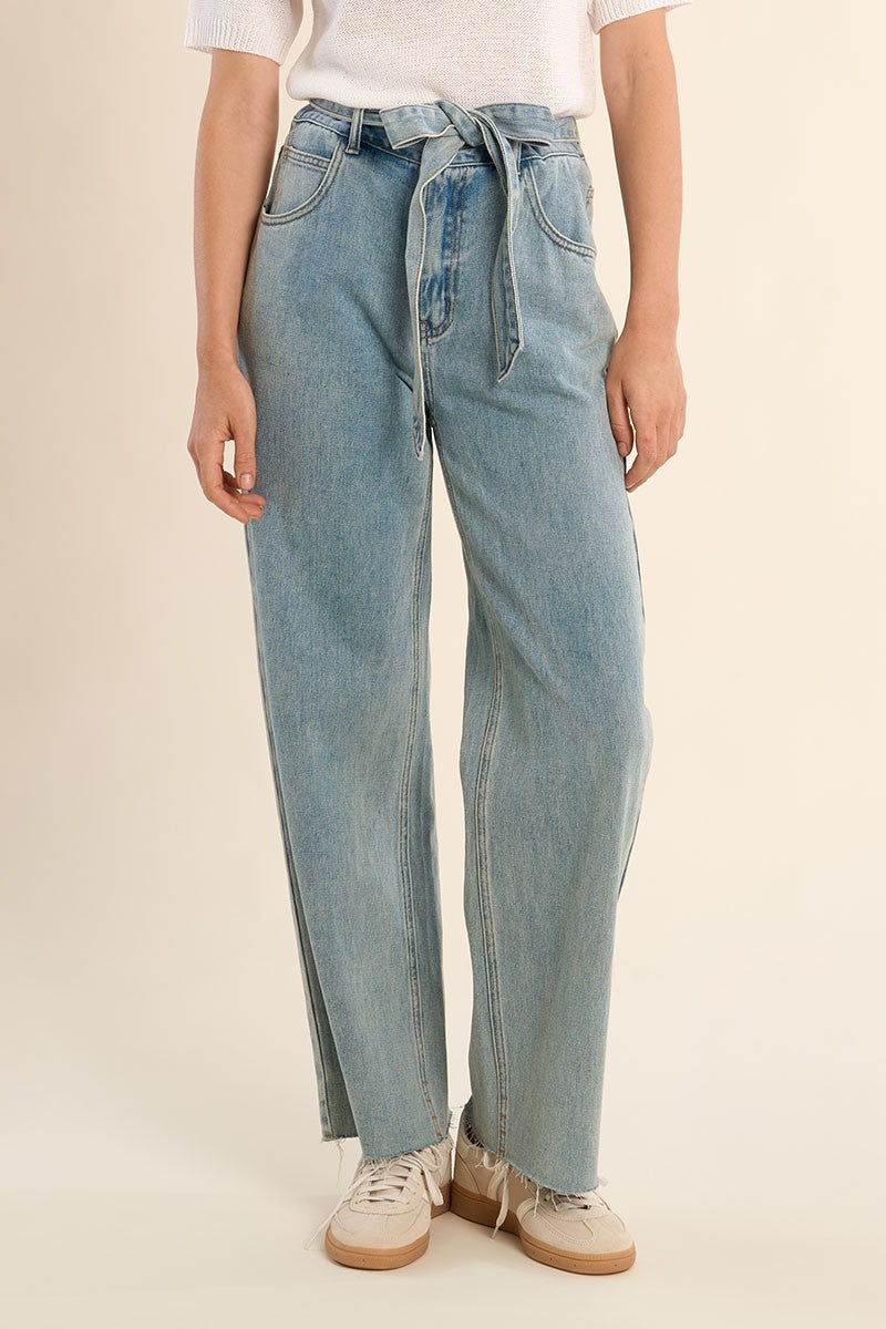 LIGHT DENIM