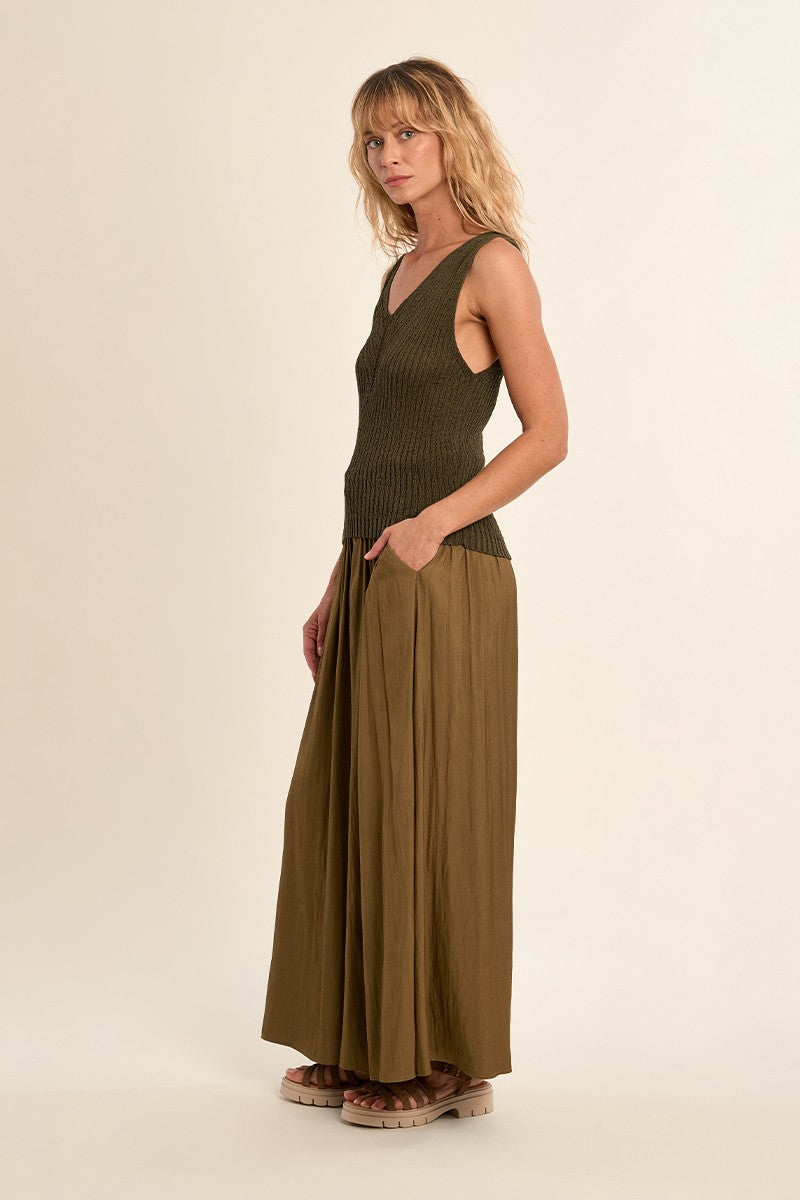 KHAKI