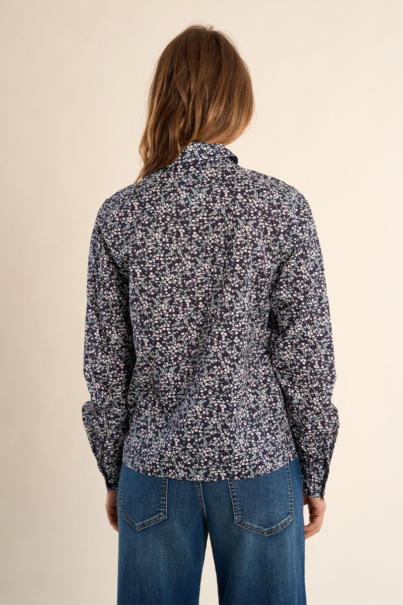 NAVY DAISY
