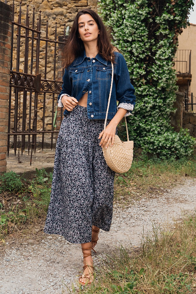 NAVY DAISY
