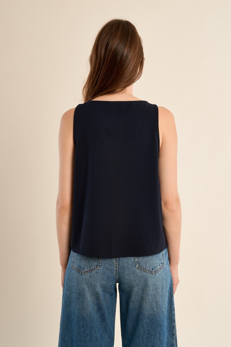 NAVY BLUE