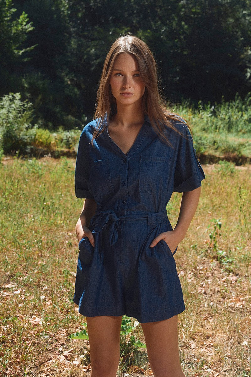 DARK BLUE