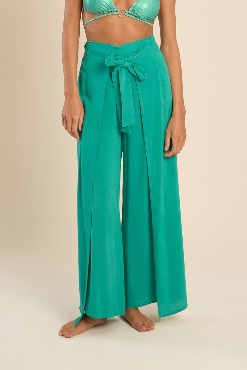 GREEN