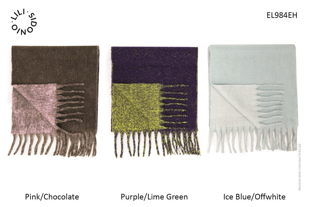 YOUNG LADIES KNITTED SCARF