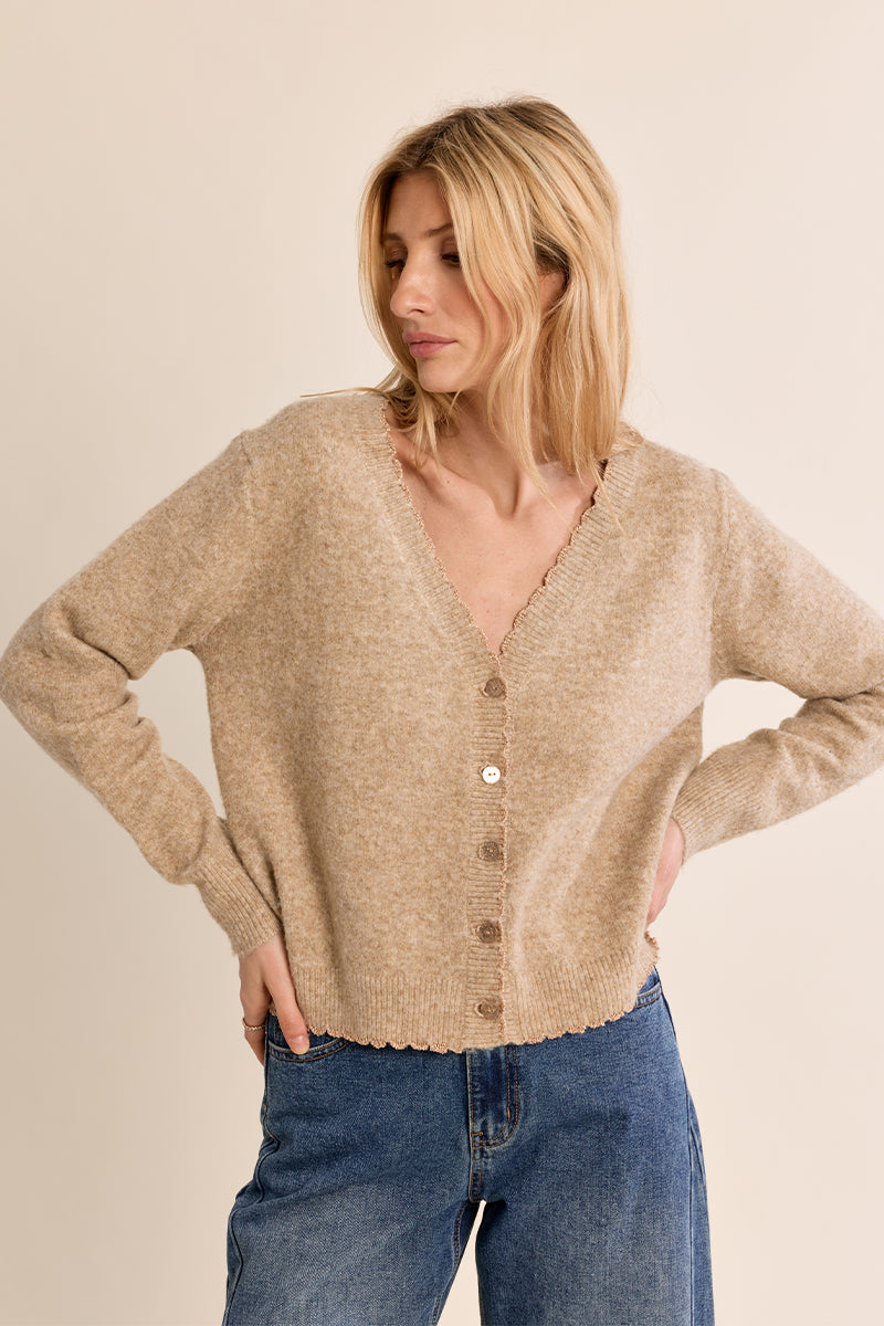 GOLDEN BEIGE
