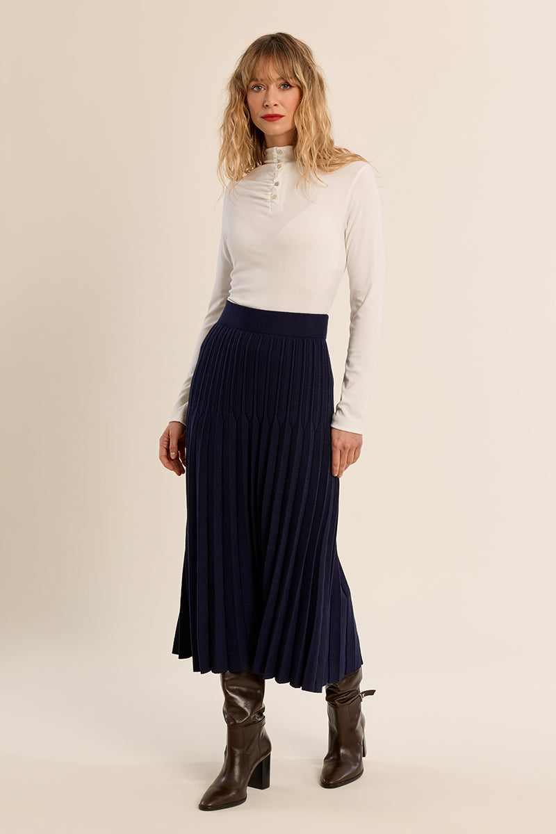NAVY BLUE