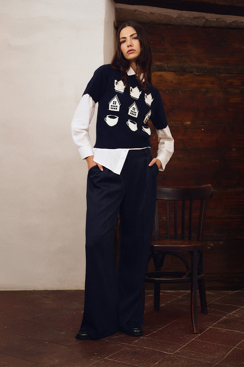 NAVY BLUE