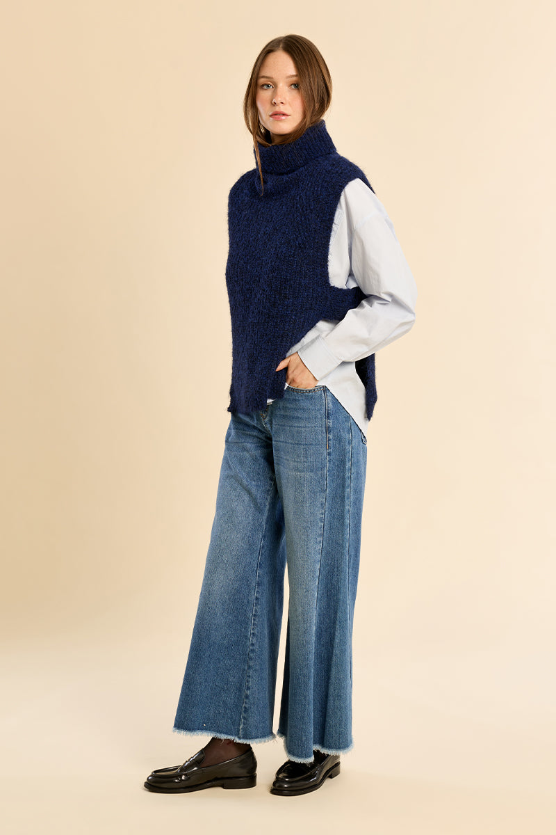 NAVY BLUE