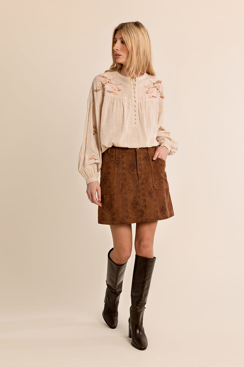 BEIGE
