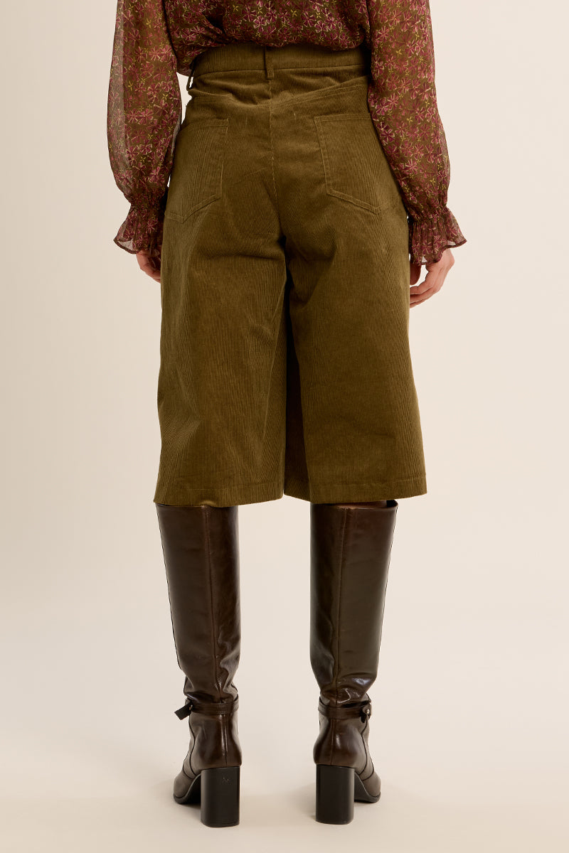 KHAKI