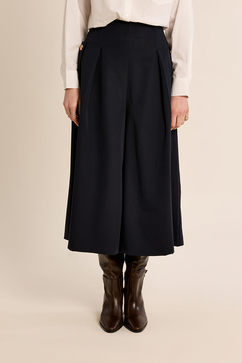 NAVY BLUE