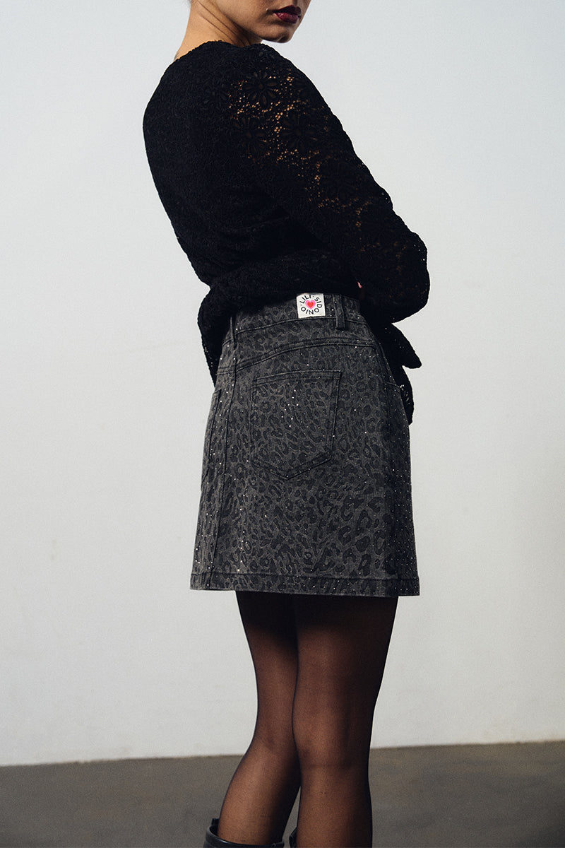BLACK DENIM