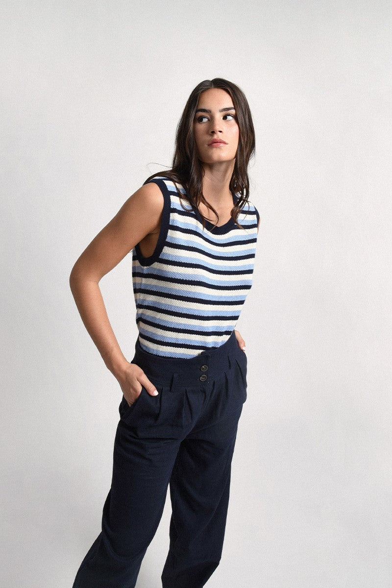 NAVY BLUE