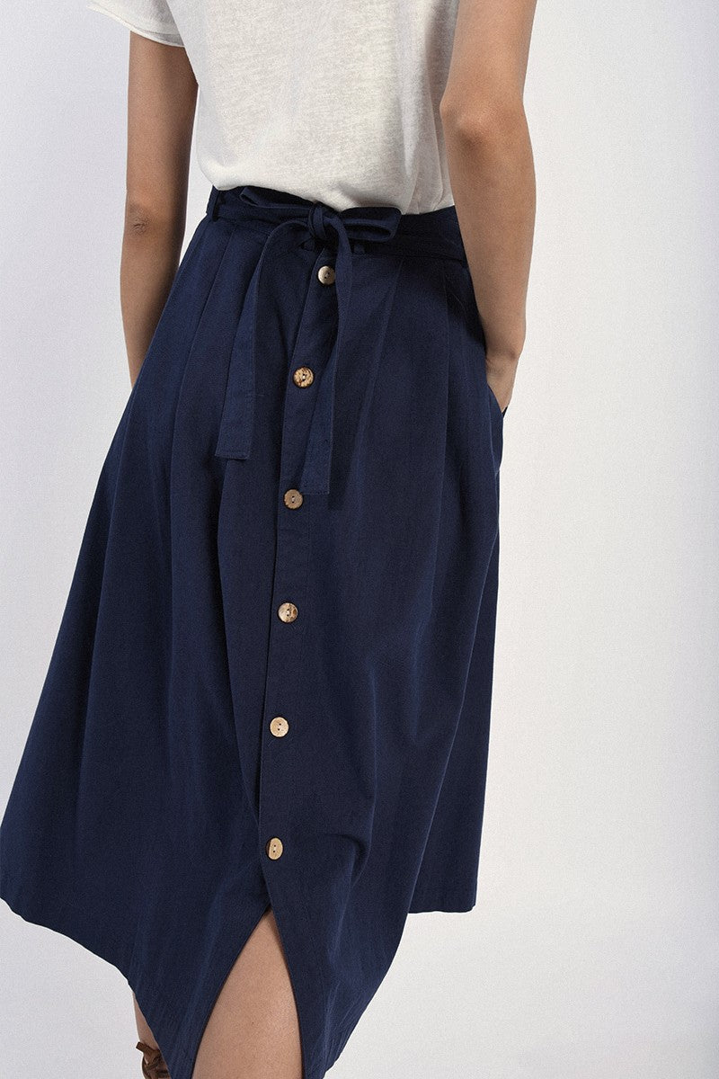 NAVY BLUE