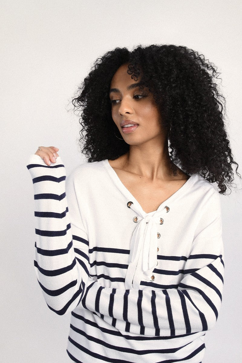 WHITE/NAVY